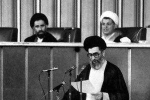تنها کسی که مخالف رهبری آیت‌الله خامنه‌ای بود
