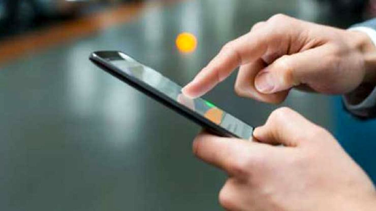 نفوذ به تلفن همراه کاربران از طریق ساخت بدافزار و اپلیکیشنهای مخرب