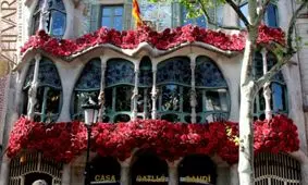 بازسازی خانه استخوانی الهامی از یک افسانه اسپانیایی