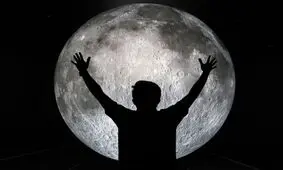 ماه را از نزدیک ببینید!