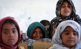 کمک 500 میلیون ریالی خیران بخش دشتابی بوئین زهرا به دانش آموزان