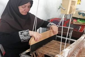 پای کرونا بر گلوگاه معیشت زنان فرشباف مازندران