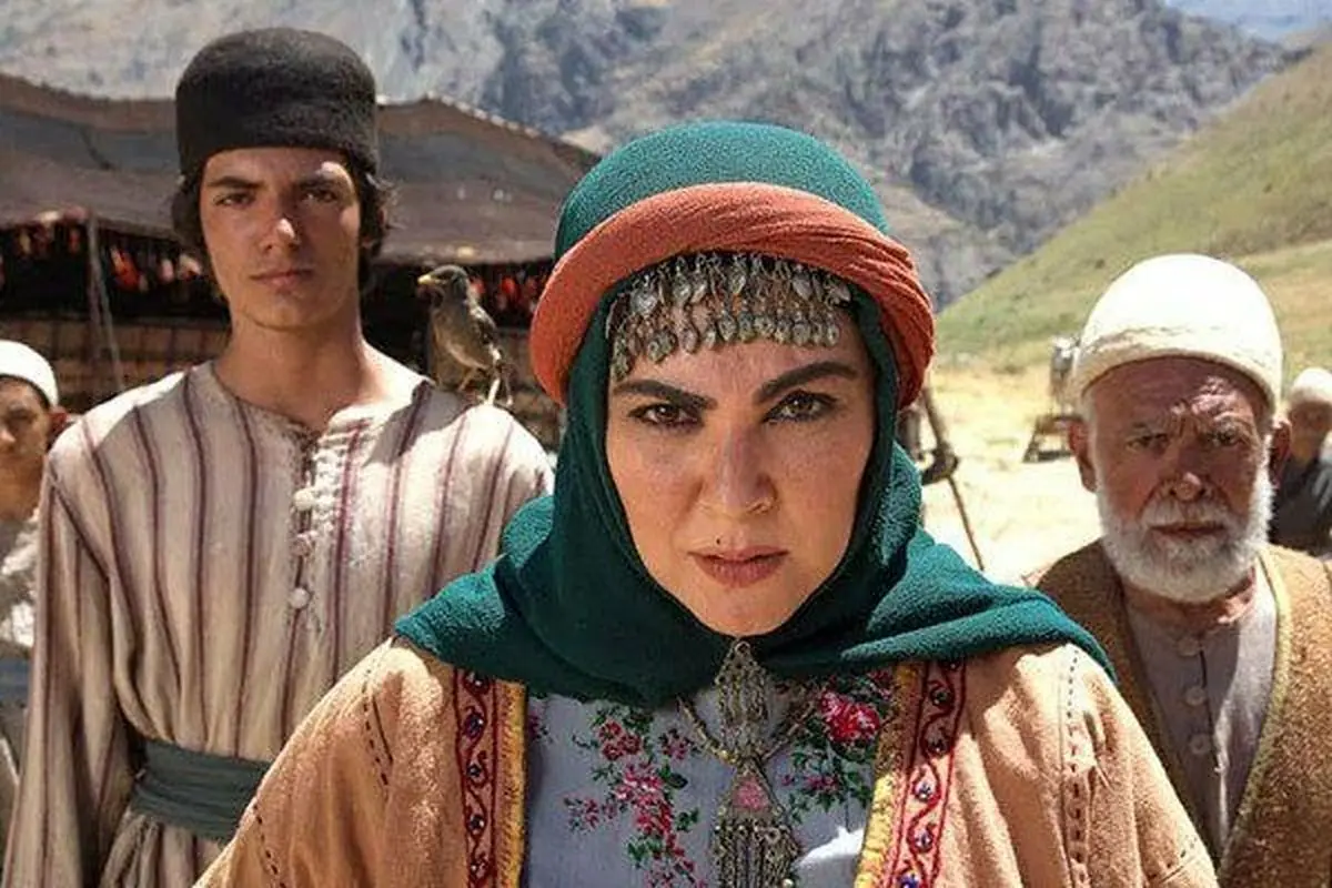 احتمال ابتلای عوامل سریال «جشن سربرون» به کرونا به خاطر قطعی شدن بیماری لاله اسکندری