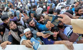 مرگ ۱۱ زن افغانستانی در ازدحام صف صدور روادید