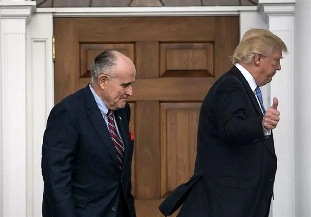 بازار داغ افشاگری در رقابت‌های انتخاباتی / وکیل ترامپ از تصاویر جنسی در لپ تاپ پسر بایدن خبر داد