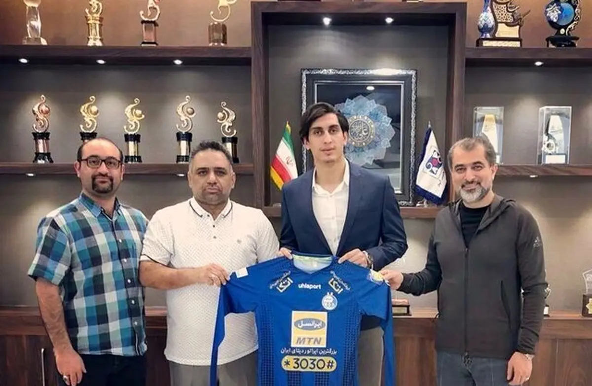 مدافع پرسپولیس به استقلال پیوست