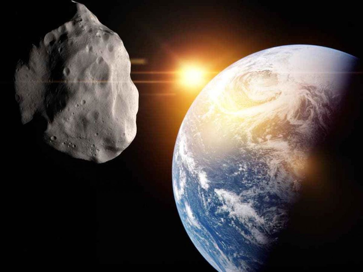 نمونه‌برداری از سطح یک سیارک برای اولین بار/ ویدئو