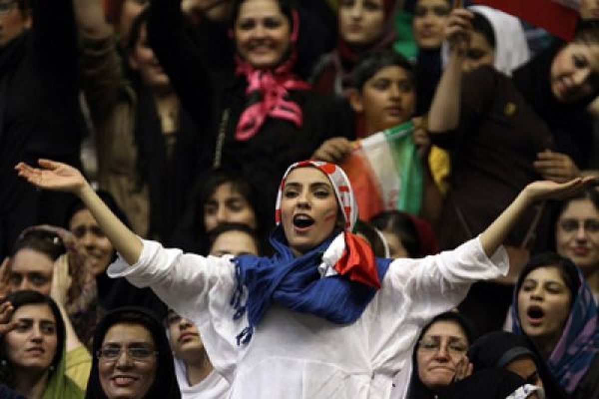 آرزویی محال برای نیمی از جمعیت کشور/ ورود زنان به ورزشگاهها چه زمانی محقق خواهد شد