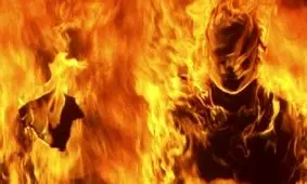 پسر جوان با آتش کشیدن خانه‌شان به زندگیش پایان داد