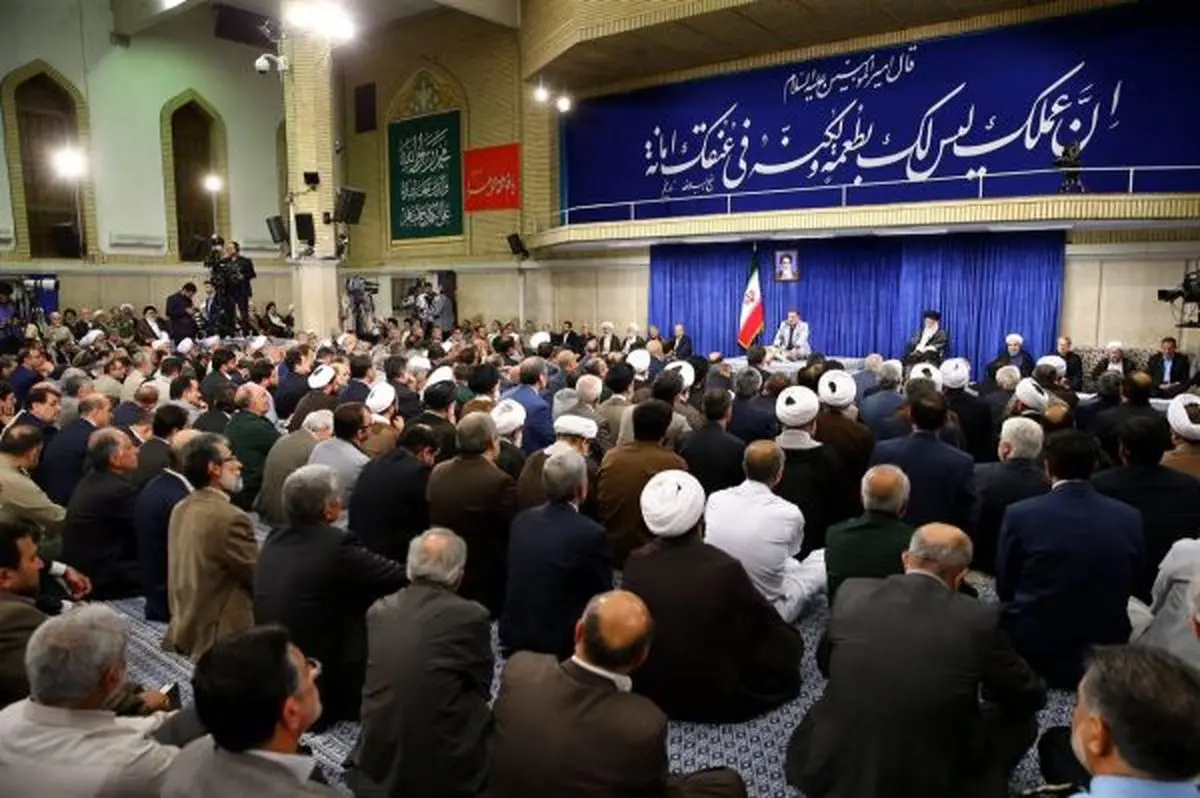 دیدار مسئولان و کارگزاران نظام و جمعی از مدیران ارشد دستگاه‌های مختلف کشور با رهبر انقلاب