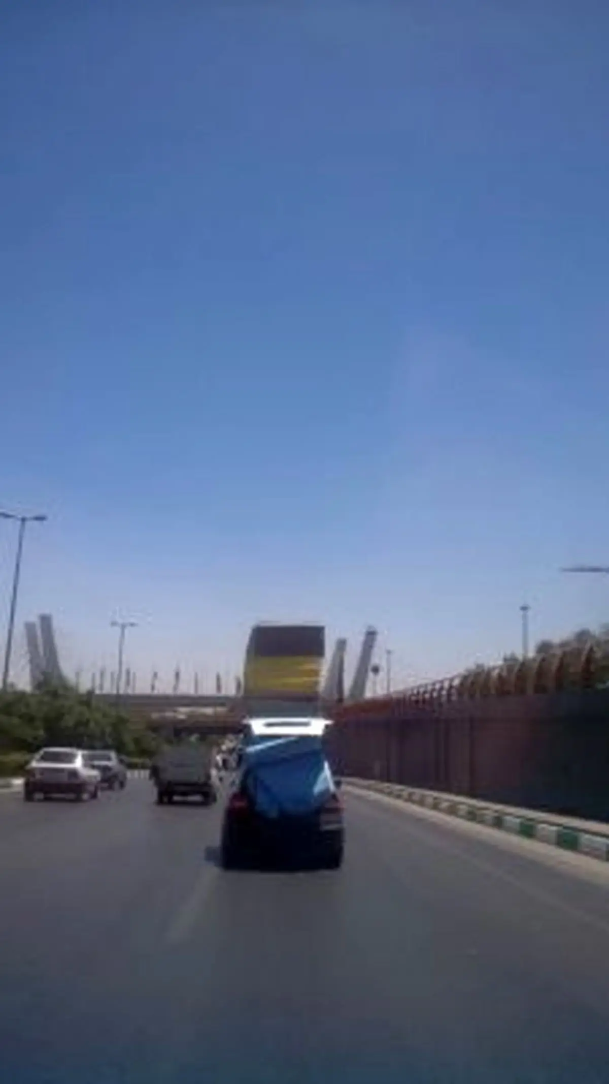 حمل غیر اصولی بار بوسیله پراید