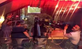 تماشای دسته جمعی فوتبال ایران و ازبکستان