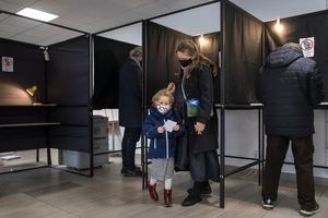 ضربه کرونا به دور دوم انتخابات پارلمانی لیتوانی/ شمارش اولیه از پیروزی راست میانه حکایت دارد