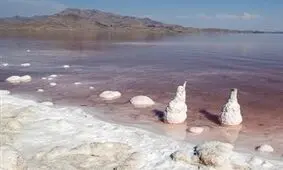 حجم دریاچه ارومیه همچنان رو به کاهش است