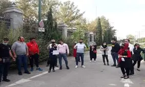 هواداران پرسپولیس دوباره مقابل مجلس تجمع کردند