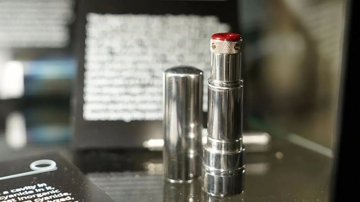 عجیب‌ترین وسایل تجسس/ ابزار جاسوسان شوروی به حراج گذاشته می‌شوند