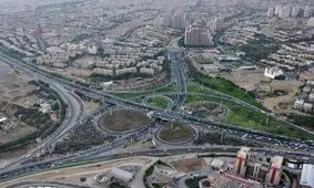 آتش سوزی درختان در بزرگراه همت تهران/ ویدئو