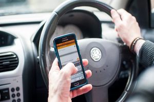 سوءاستفاده رانندگان باعث تغییر قانون استفاده از موبایل در بریتانیا شد