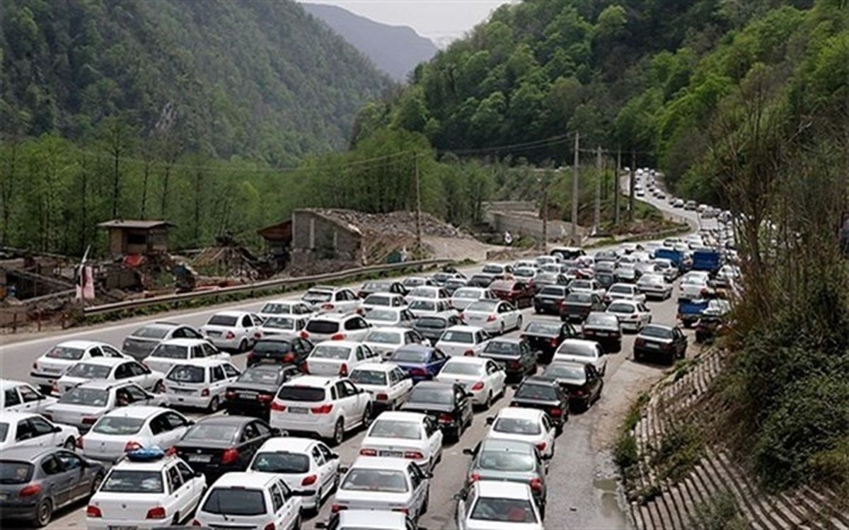 محورهای هراز و فیروزکوه باز شدند/ ترافیک نیمه سنگین در جاده چالوس