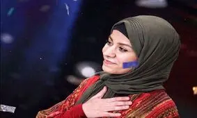 نقاشی با شن فاطمه عبادی از استاد محمدرضا شجریان/ ویدئو