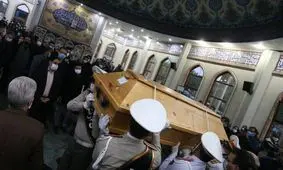 لحظه بدرقه استاد شجریان از بهشت زهرا تهران به سمت توس/ ویدئو