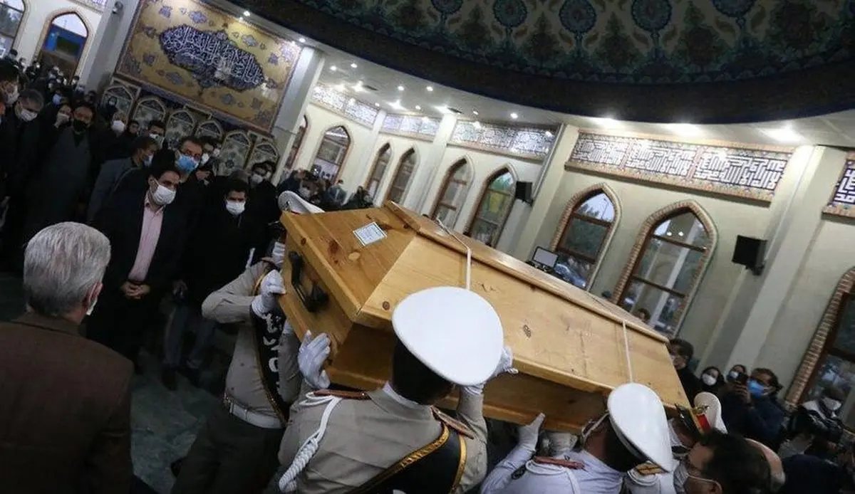 لحظه بدرقه استاد شجریان از بهشت زهرا تهران به سمت توس/ ویدئو