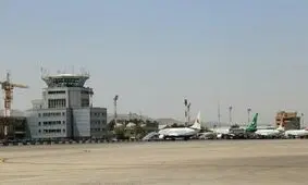 انتقال پیکر محمدرضا شجریان در فرودگاه بین‌المللی شهيد هاشمی‌نژاد مشهد/ ویدئو