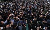 دست‌هایی که استاد شجریان را بدرقه کردند!