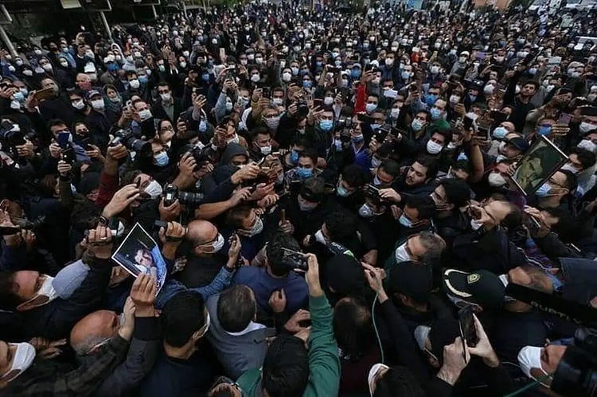 دست‌هایی که استاد شجریان را بدرقه کردند!