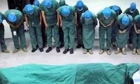 تعظیم کادر درمان به پیکر شجریان صحت ندارد!