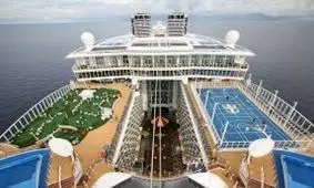 فیلم/ شهری در چین که به روی آب شناور است