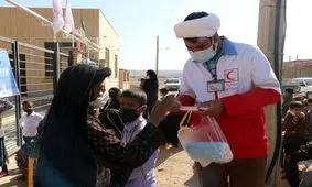 کاروان نذر آب در «ناز دشت» / سیل مهربانی در کویر جاری شد