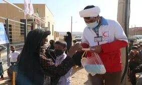 کاروان نذر آب در «ناز دشت» / سیل مهربانی در کویر جاری شد