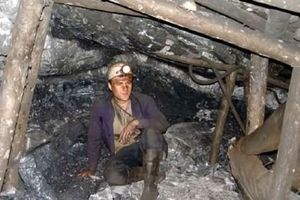 باز هم بدهکاری کارفرمایان به کارگران معدن/کارگران معدن زغال‌سنگ طرزه دو ماه حقوق‌شان را طلب‌کارند
