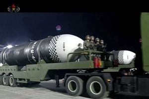 جلسه اضطراری کره جنوبی پس از رژه موشکی کره شمالی