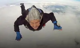 پیرترین چترباز زن دنیا در سن ۸۸ سالگی درگذشت