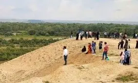 تماشای جنگ ارمنستان و آذربایجان با چاشنی تخمه و سیگار!