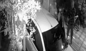 حمله‌ی ۵ مرد نقابدار به خانه مرد بیچاره/ ویدئو