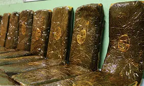 ناکامی قاچاقچیان در انتقال ۳۰ کیلو شیشه در جاسک