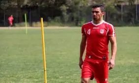 مدافع تراکتور استقلالی می‌شود