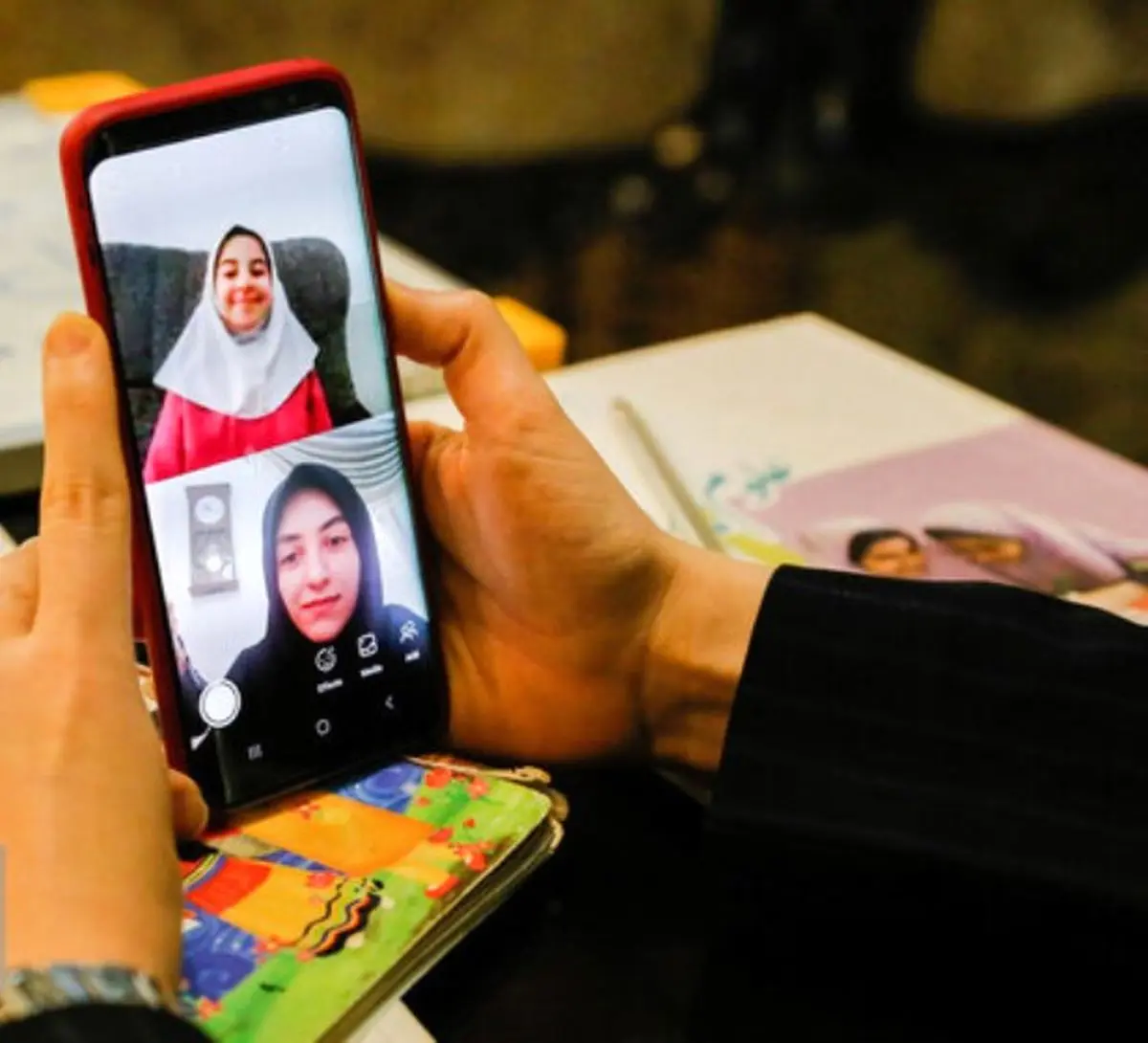 نیمی از والدین اعلام کردند فرزندانشان به تنهایی می توانند با اپلیکیشن های آموزشی مجازی کار کنند