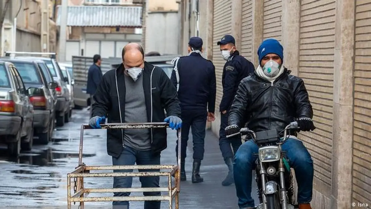 نظر جالب شهروندان درباره علت نزدن ماسک؛ کرونا مهم نیست؛ والله بالله مُردم از گرونی،درست کنید این وضع رو!