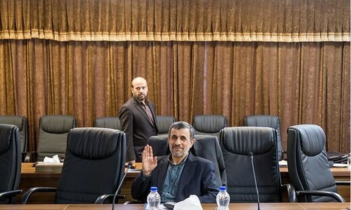 محمود احمدی نژاد اموال کشور را مخدوش کرد