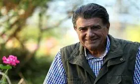 نصب تصویر شجریان در متروی تهران/ عکس