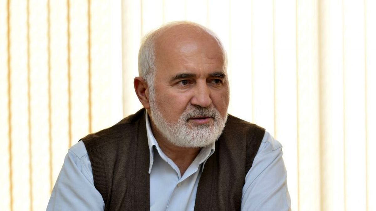 دولت آمریکا بیشتر از آنکه کار کند، میخورد / با کنار گذاشتن دلار در معاملات بین المللی، نگذاریم آمریکا به همه زور بگوید