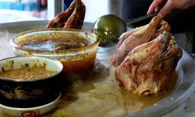 حمله دلالان به بازار کله‌پاچه/ یک دست کله‌پاچه ۷۵۰ هزار تومان!