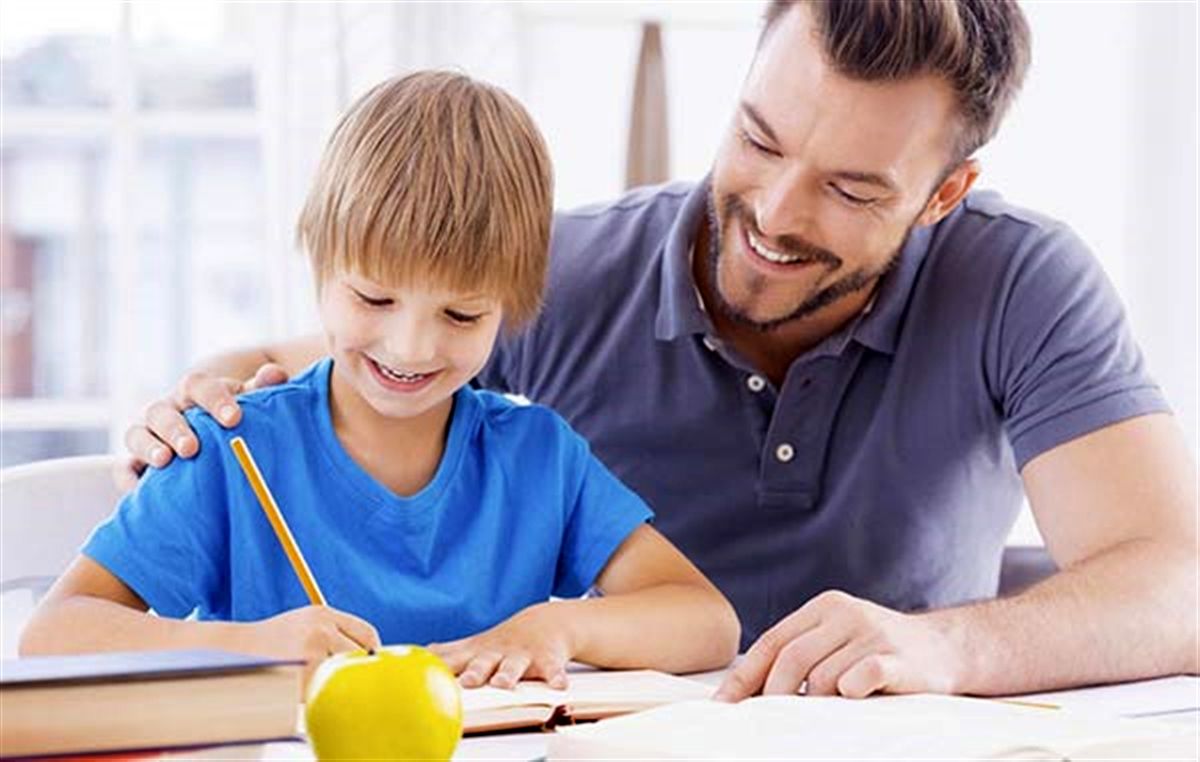 تکلیف والدین با تکالیف درسی فرزندانشان چیست؟ (+توصیههای کاربردی)