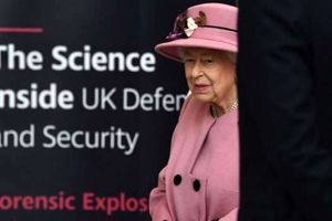 ملکه بریتانیا برای اولین بار پس از هفت ماه در انظار عمومی حاضر شد
