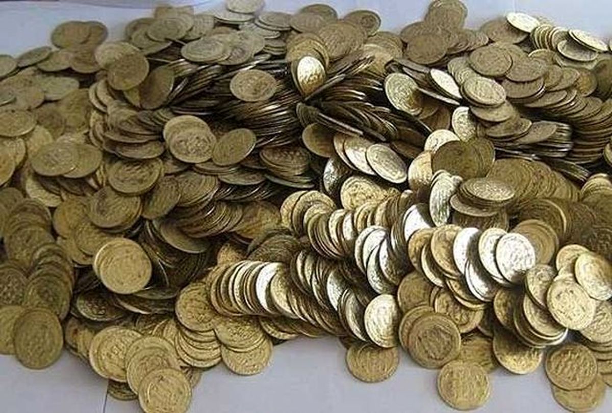 2 قبرکن 260 سکه عتیقه پیدا کردند/ یکی از قبرکن ها سهمش را برداشت و فرار کرد