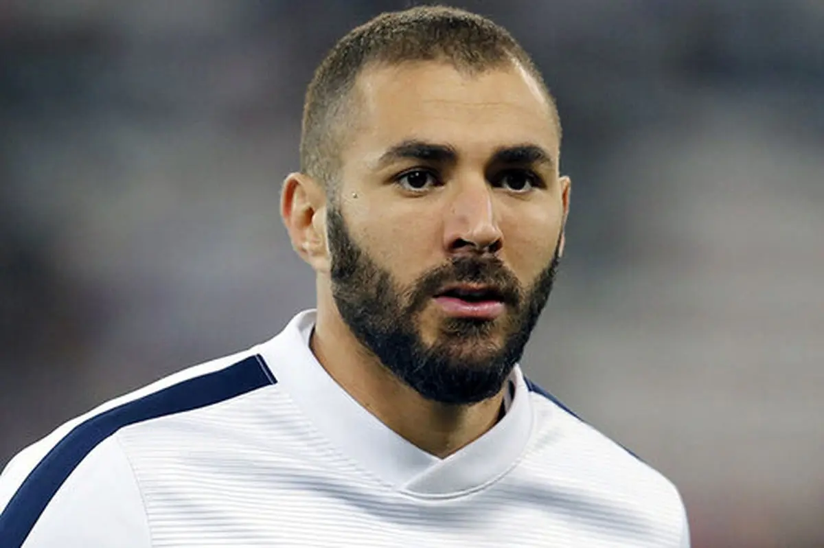 افشای صحبت‌های بنزما در رختکن رئال در ال‌کلاسیکو: به وینیسوس پاس ندهید